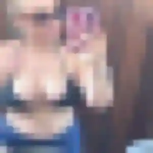 Deborah de Abeilhan, 31 ans - plan cul sans prise de tête