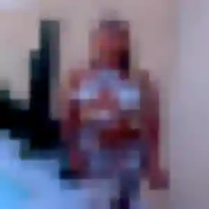 Suzanne, fille de 26 ans cherche plan cul à Allouville-Bellefosse