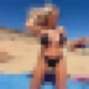 Photo de Melanie à Auberives-sur-Varèze (42 ans) - plan cul anonyme
