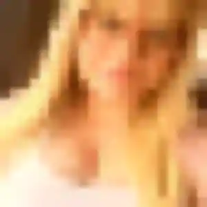 Charmante Celine, 24 ans à Auneuil - la contacter
