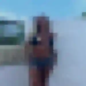 Adele, 24 ans, en ligne à Auriol pour une rencontre coquine