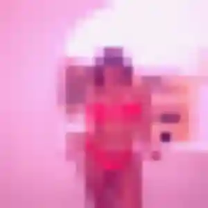 Charmante Anouk, 22 ans à Auzouville-sur-Ry - voir sa photo