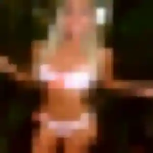 Estelle, 25 ans, en ligne à Bachy pour une rencontre coquine
