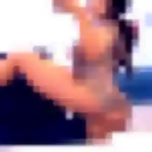 Ulrike, 38 ans, en ligne à Bailleau-le-Pin pour une rencontre coquine