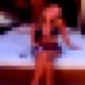 Rejoins Suzanne, 29 ans à Bailly en privé