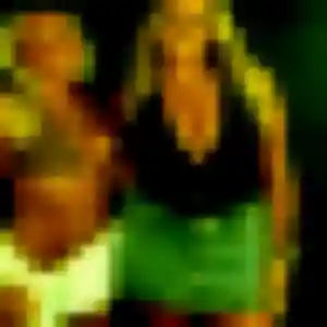 Contacte Cyrielle, 25 ans à Barbizon en privé