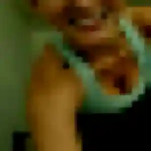 Contacte Sabine, 33 ans à Beaumont-de-Lomagne en privé