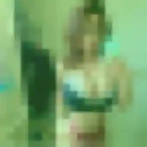 Rencontre Siham, 26 ans à Bellevigne-en-Layon en privé