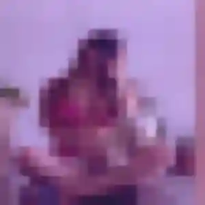 Cecile (25 ans) à Bélus attend une rencontre aujourd'hui