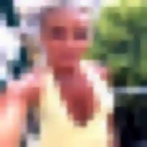 Yasmine, 22 ans, dispo pour plan cul à Béruges