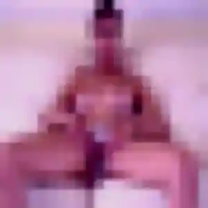 Chiara (27 ans) à Biziat cherche un plan cul ce soir