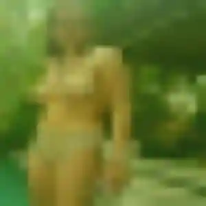 Nolwenn, 34 ans, connectée à Blainville-sur-Mer pour une rencontre coquine