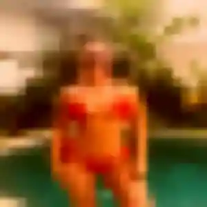 Charmante Delphine, 37 ans à Bombon - voir sa photo