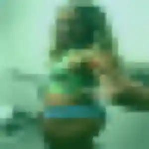 Jade, fille de 33 ans cherche plan cul à Boult