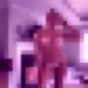 Severine (23 ans) à Bourg-Charente cherche une rencontre ce soir