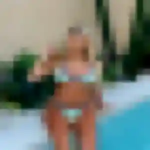 Découvre Rachida, 24 ans à Bouttencourt gratuitement