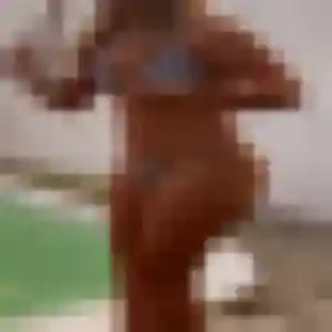 Salome, 39 ans, en ligne à Bretenière pour une rencontre coquine