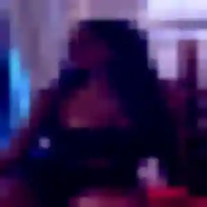 Harmony, 22 ans, connectée à Brinon-sur-Sauldre pour une rencontre coquine