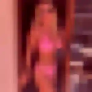 Rencontre Cindy, 33 ans à Bujaleuf gratuitement