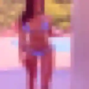 Charmante Bettina, 29 ans à Bussière-Galant - voir sa photo