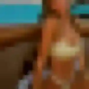 Estee, 23 ans, connectée à Cabestany pour un plan cul