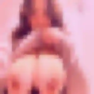 Siham, 25 ans, en ligne à Caix pour une rencontre coquine
