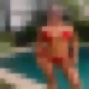 Daphne, fille de 29 ans propose plan cul à Cambes-en-Plaine