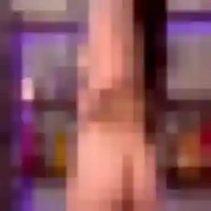 Découvre Penelope, 33 ans à Cambremer en privé