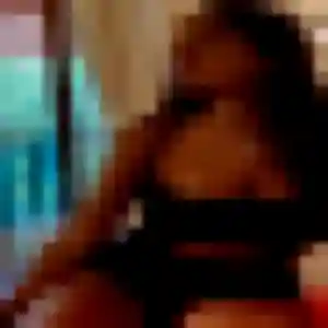 Emilie, femme de 26 ans veut plan cul à Cap-d'Ail