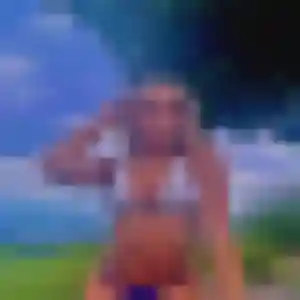 Corinne de Carrières-sur-Seine, 22 ans - plan cul sans prise de tête