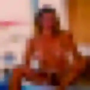 Elena de Caugé, 26 ans - plan cul discret