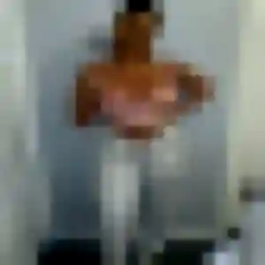 Martine, 34 ans, connectée à Caumont-sur-Durance pour une rencontre coquine