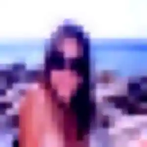 Contacte Domitille, 25 ans à Chaillac-sur-Vienne en privé