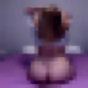Sexy Laura, 45 ans à Chambost-Longessaigne - voir sa photo