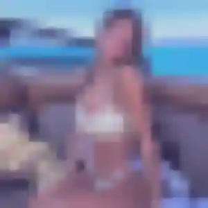 Madeleine, fille de 35 ans veut plan cul à Champagneux