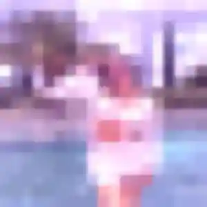 Découvre Ninon, 28 ans à Charbonnières-les-Vieilles en privé
