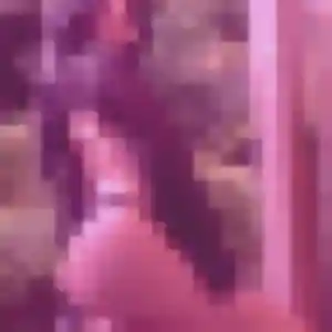 Hajar, 34 ans, connectée à Charleval pour une rencontre coquine