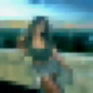 Belle Lilou, 30 ans à Châteauneuf-du-Rhône - voir sa photo