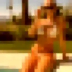 Sylviane, 27 ans, disponible à Châteauneuf-sur-Cher pour un plan cul