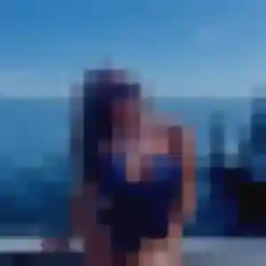 Lea, femme de 34 ans propose plan cul à Châteauneuf-Villevieille