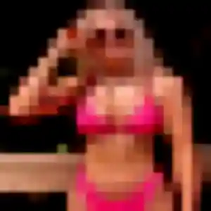Flore, 35 ans, en ligne à Chevigny-Saint-Sauveur pour un plan cul