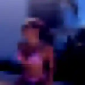 Rencontre Flore, 34 ans à Chiré-en-Montreuil en privé