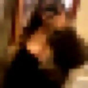 Phoebe, femme de 26 ans cherche plan cul à Conflans-sur-Lanterne