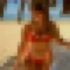 Charmante Meriem, 26 ans à Contamine-sur-Arve - voir sa photo