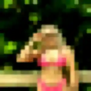 Azalee, 35 ans, cherche un plan cul à Copponex