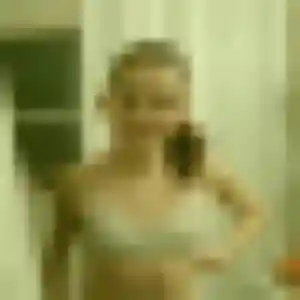 Estee, 29 ans, en ligne à Cornillon pour un plan cul