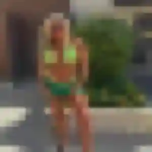 Karine, femme de 24 ans propose plan cul à Coudrecieux