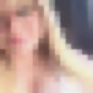 Charline, 29 ans, en ligne à Cresserons pour un plan cul