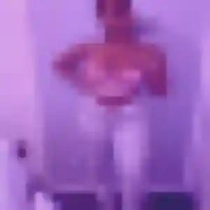 Melanie, fille de 29 ans cherche plan cul à Crosville-la-Vieille