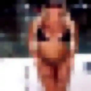 Louise, fille de 42 ans cherche plan cul à Dampierre-sur-Avre